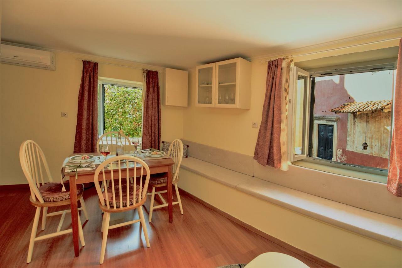 Venetian Well Cozy Apartment Corfu Old Town Exterior foto